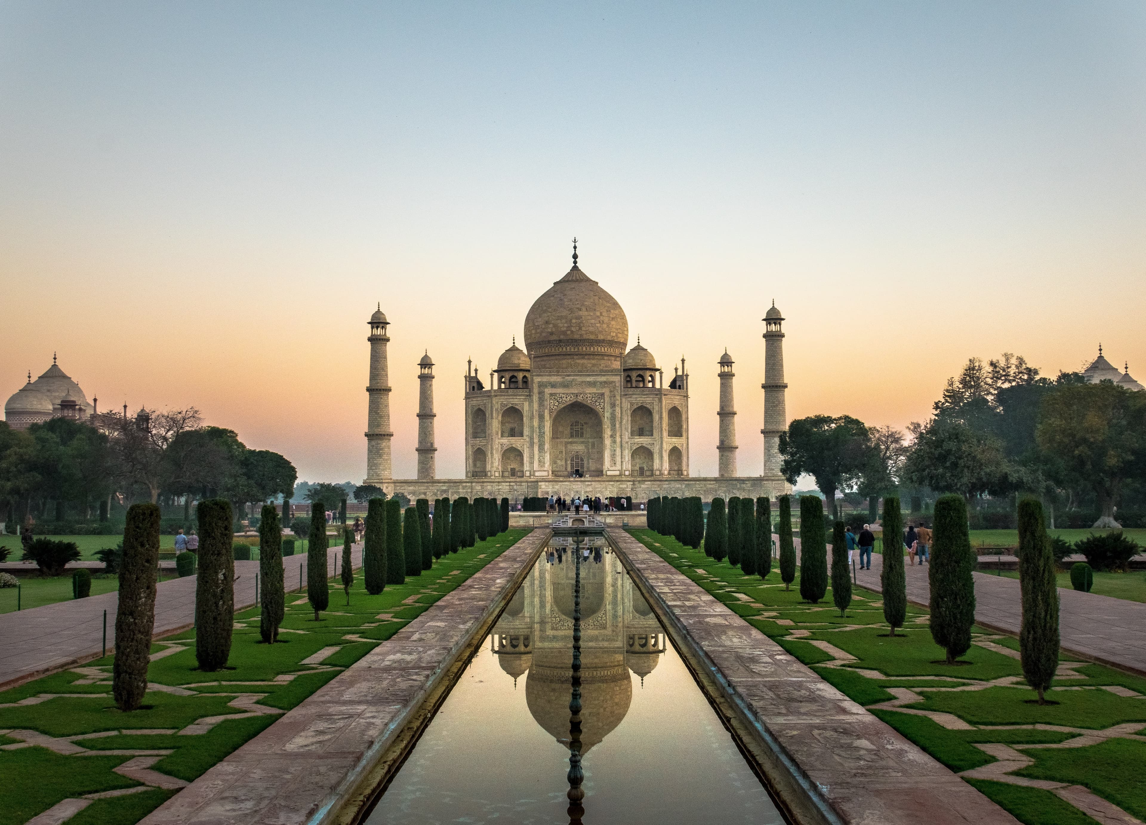 How to Book Taj Mahal Tickets & Discover the Best Time to Visit
